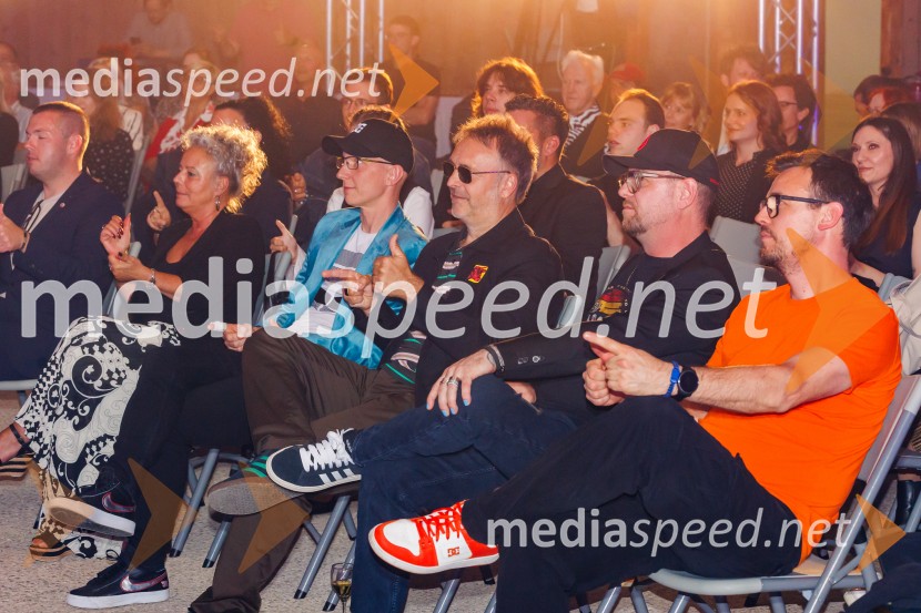  Primož  Benko, glasbenik, član skupine Siddharta;  Jani Hace, glasbenik, Siddharta;  Tomi Meglič, glasbenik, pevec skupine Siddharta;  Boštjan Meglič, glasbenik, član skupine SiddhartaZlata piščal 2025, podelitev glasbenih nagrad