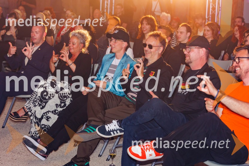  Primož  Benko, glasbenik, član skupine Siddharta;  Jani Hace, glasbenik, Siddharta;  Tomi Meglič, glasbenik, pevec skupine Siddharta;  Boštjan Meglič, glasbenik, član skupine SiddhartaZlata piščal 2025, podelitev glasbenih nagrad