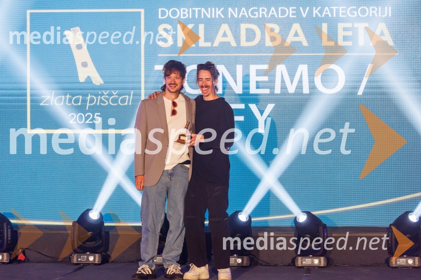  Gregor  Strasbergar, glasbena skupina MRFY;  Rok  Klobučar, glasbena skupina MRFYZlata piščal 2025, podelitev glasbenih nagrad