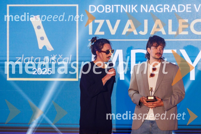  Rok  Klobučar, glasbena skupina MRFY;  Gregor  Strasbergar, glasbena skupina MRFYZlata piščal 2025, podelitev glasbenih nagrad