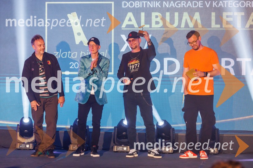  Jani Hace, glasbenik, Siddharta;  Primož  Benko, glasbenik, član skupine Siddharta;  Tomi Meglič, glasbenik, pevec skupine Siddharta;  Boštjan Meglič, glasbenik, član skupine SiddhartaZlata piščal 2025, podelitev glasbenih nagrad