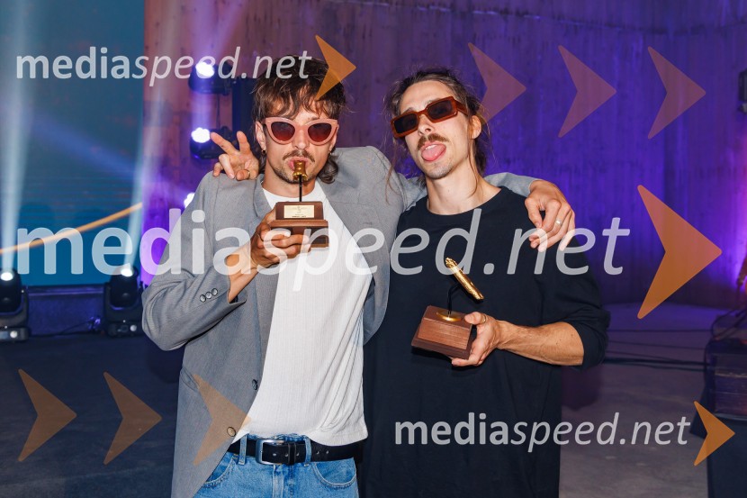  Gregor  Strasbergar, glasbena skupina MRFY;  Rok  Klobučar, glasbena skupina MRFYZlata piščal 2025, podelitev glasbenih nagrad
