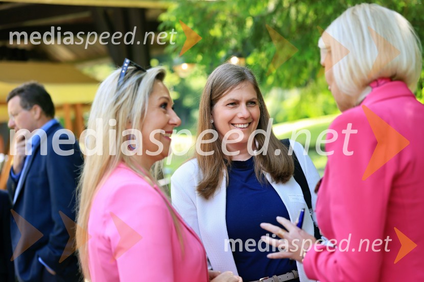  Klaudija Javornik, Združenje manager;  Doroteja Hartman, Medex d.o.o.;  Petra Juvančič, izvršna direktorica, Združenje ManagerMQ konferenca 2025: Nadarjeni za uspeh