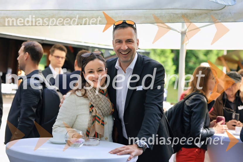  Maja Kožuh, Center poslovne odličnosti Ekonomske fakultete;  Matej Kurent, generalni direktor norveške družbe Crayon v SlovenijiMQ konferenca 2025: Nadarjeni za uspeh