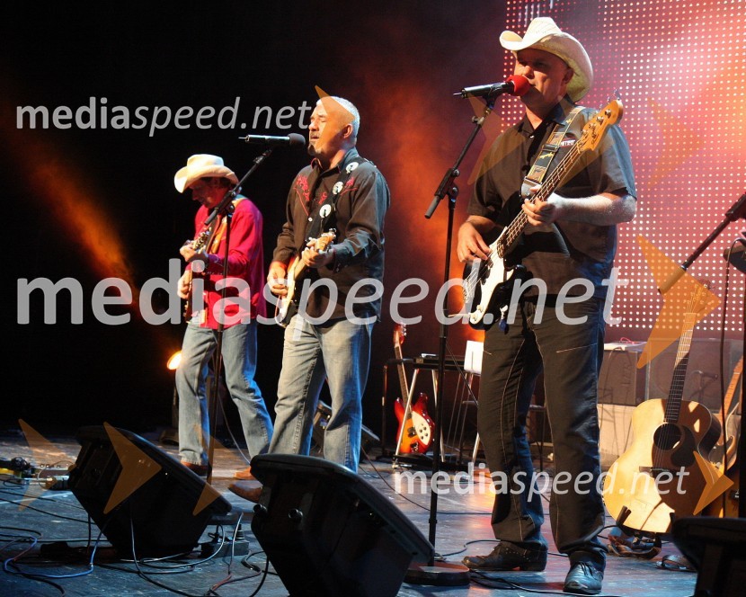 Skupina Plava trava zaboravaMilan Pečovnik – Pidži, koncert ob 30. obletnici glasbenega ustvarjanja