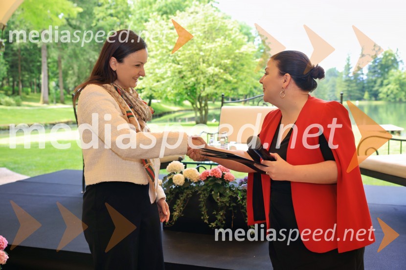  Maja Kožuh, Center poslovne odličnosti Ekonomske fakultete;  Tjaša Kolenc Filipčič, vodja upravljanja z blagovno znamko in direktorica marketinga v Skupini TriglavMQ konferenca 2025: Nadarjeni za uspeh