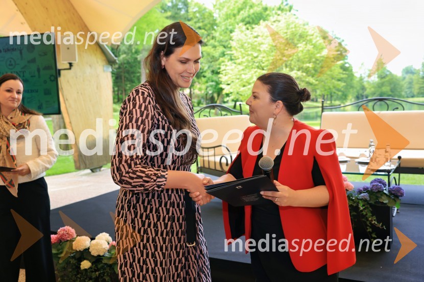  ... ;  Tjaša Kolenc Filipčič, vodja upravljanja z blagovno znamko in direktorica marketinga v Skupini TriglavMQ konferenca 2025: Nadarjeni za uspeh