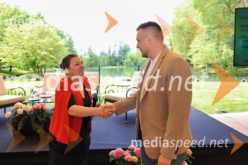  Tjaša Kolenc Filipčič, vodja upravljanja z blagovno znamko in direktorica marketinga v Skupini Triglav;  Damjan Hohnec, A1 Slovenija, d.d.MQ konferenca 2025: Nadarjeni za uspeh