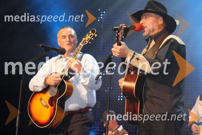 Martin Strel, maratonski plavalec in Milan Pečovnik - Pidži, pevecMilan Pečovnik – Pidži, koncert ob 30. obletnici glasbenega ustvarjanja