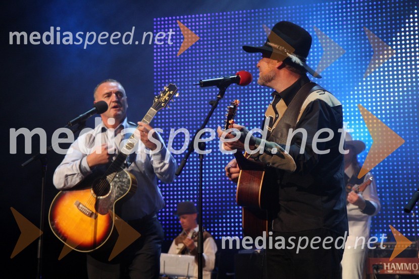 Martin Strel, maratonski plavalec in Milan Pečovnik - Pidži, pevecMilan Pečovnik – Pidži, koncert ob 30. obletnici glasbenega ustvarjanja