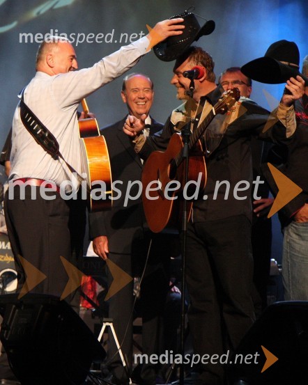 Martin Strel, maratonski plavalec in Milan Pečovnik - Pidži, pevecMilan Pečovnik – Pidži, koncert ob 30. obletnici glasbenega ustvarjanja