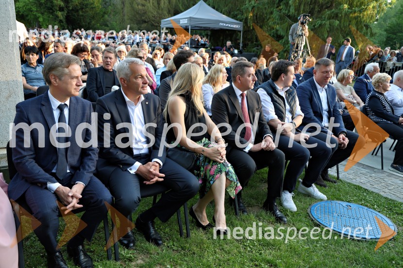 dr. Robert Golob, predsednik vlade RS;  Aleksander Saša Arsenovič, župan, Mestna občina Maribor;  ... ;  ... 10. Operna noč v Mestnem parku 2025