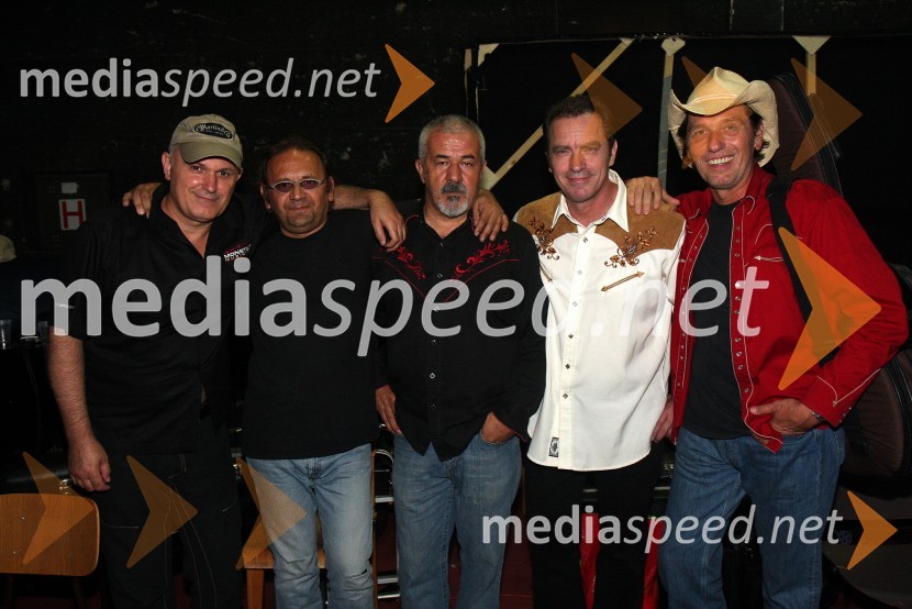 Skupina Plava trava zaboravaMilan Pečovnik – Pidži, koncert ob 30. obletnici glasbenega ustvarjanja