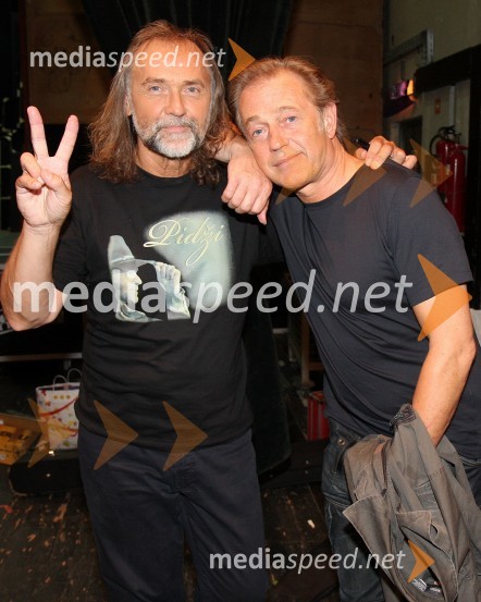 Dragan Bulič, glasbeni urednik Radia Slovenija in Aleksander Mežek, pevecMilan Pečovnik – Pidži, koncert ob 30. obletnici glasbenega ustvarjanja