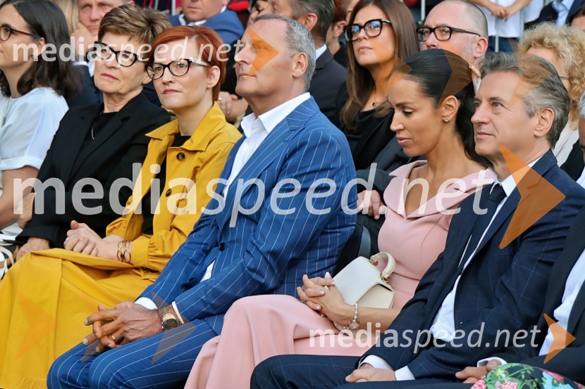  ... ; dr. Asta Vrečko, ministrica za kulturo;  Danilo Rošker, direktor SNG Maribor;  Tina Gaber, fotomodel; dr. Robert Golob, predsednik vlade RS10. Operna noč v Mestnem parku 2025