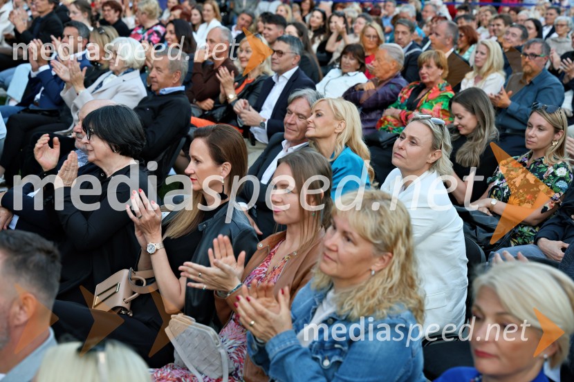 mag. David Kastelic, predsednik uprave, Grawe zavarovalnica d.d; dr. Jerneja Kastelic, direktorica, Farmadent;  Petra Aršič, strokovnjakinja na področju strateškega komuniciranja10. Operna noč v Mestnem parku 2025