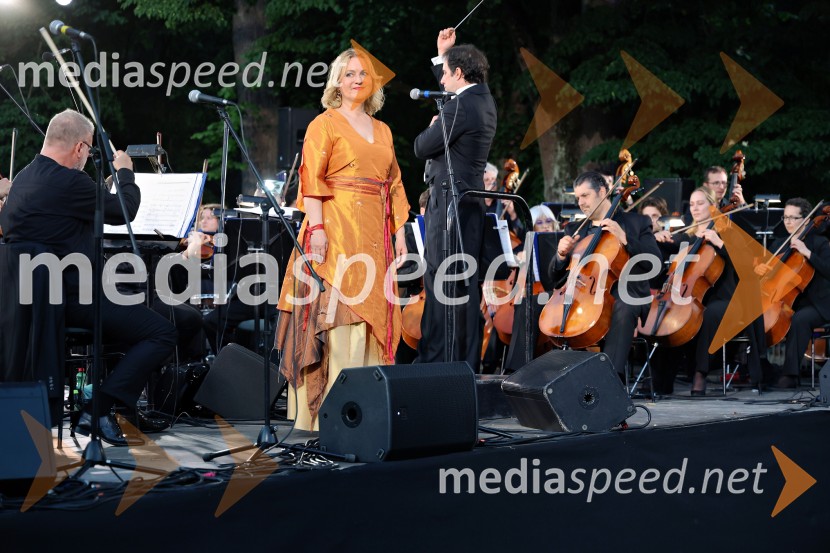  Andreja Zakonjšek Krt, sopranistka10. Operna noč v Mestnem parku 2025