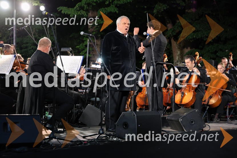  Branko Robinšak, operni pevec;  Petra Juvančič, izvršna direktorica, Združenje Manager10. Operna noč v Mestnem parku 2025