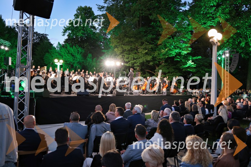 10. Operna noč v Mestnem parku 2025