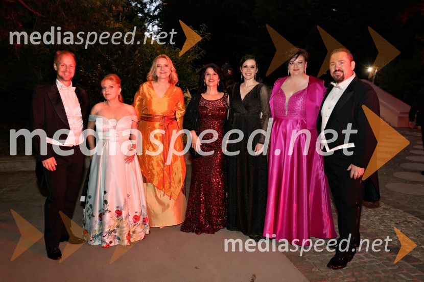  Martin Sušnik, operni solist;  Petya Ivanova, operna solistka;  Andreja Zakonjšek Krt, sopranistka;  Irena  Petkova, operna pevka;  Valentina Čuden, operna pevka;  Rebeka Lokar, operna pevka;  Jaki Jurgec, operni solist10. Operna noč v Mestnem parku 2025
