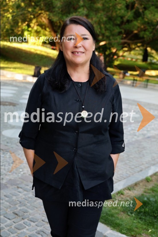  Dada Kladenik, pevka10. Operna noč v Mestnem parku 2025