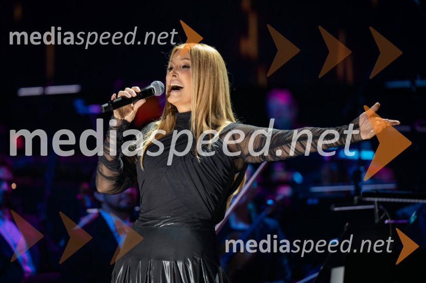  Helena Blagne, pevkaHelena Blagne, koncert ob 40-letnici glasbene kariere