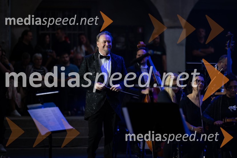  Vojko Sfiligoj, skladateljHelena Blagne, koncert ob 40-letnici glasbene kariere