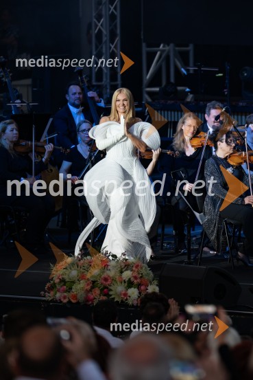  Helena Blagne, pevkaHelena Blagne, koncert ob 40-letnici glasbene kariere