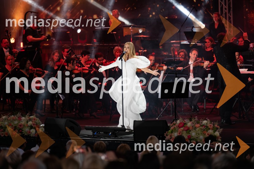  Helena Blagne, pevkaHelena Blagne, koncert ob 40-letnici glasbene kariere