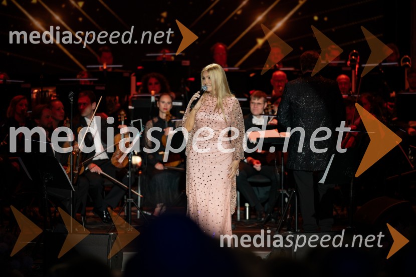  Helena Blagne, pevkaHelena Blagne, koncert ob 40-letnici glasbene kariere