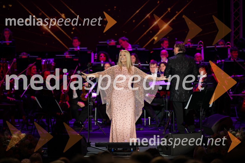  Helena Blagne, pevkaHelena Blagne, koncert ob 40-letnici glasbene kariere