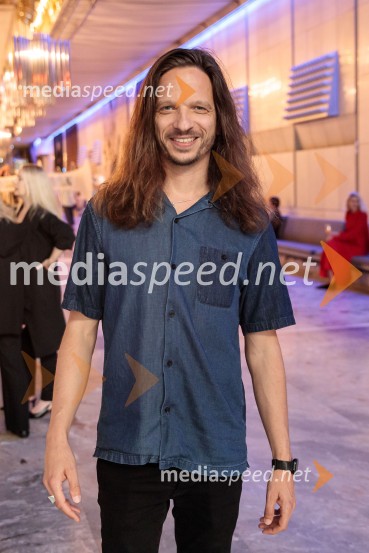  Peter Baroš, direktor kulturno-umetniškega programa Cankarjevega domaSydney Dance Company: Dvojina, plesna predstava v Cankarjevem domu