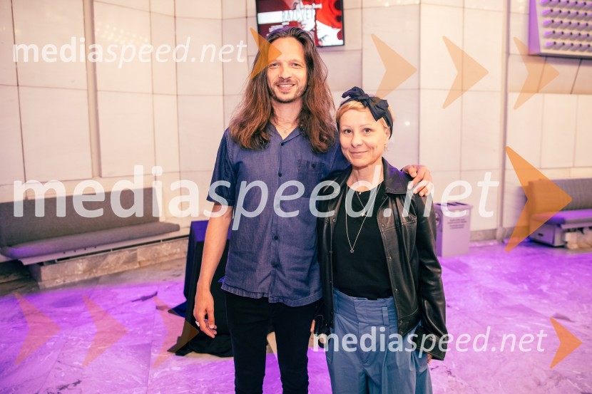  Peter Baroš, direktor kulturno-umetniškega programa Cankarjevega doma;  ... Sydney Dance Company: Dvojina, plesna predstava v Cankarjevem domu