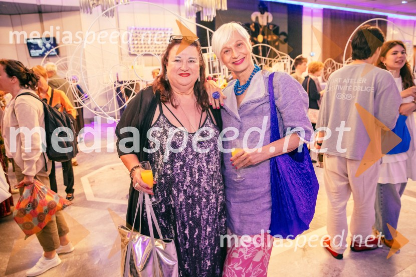  ... ;  Barbra Drnač, novinarka, plesalka, koreografinja in televizijska voditeljicaSydney Dance Company: Dvojina, plesna predstava v Cankarjevem domu