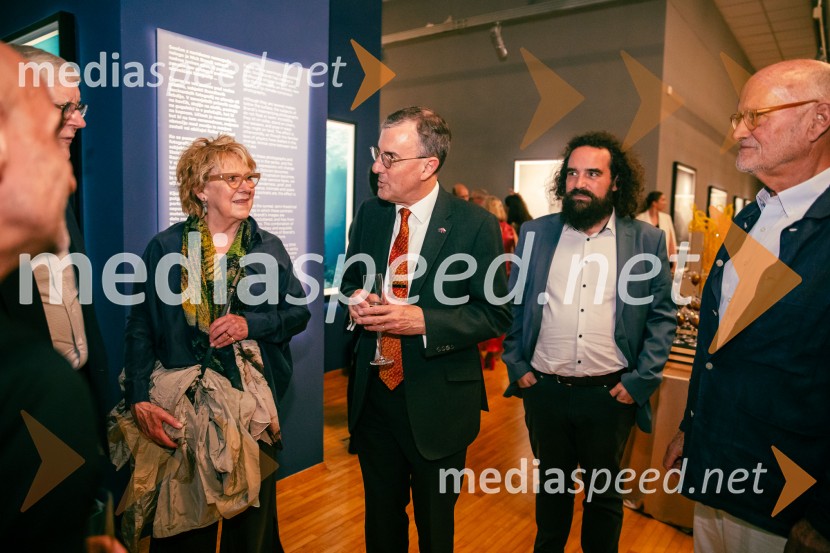  ... ;  ... ;   Jure Novak, generalni direktor, Cankarjev domSydney Dance Company: Dvojina, plesna predstava v Cankarjevem domu