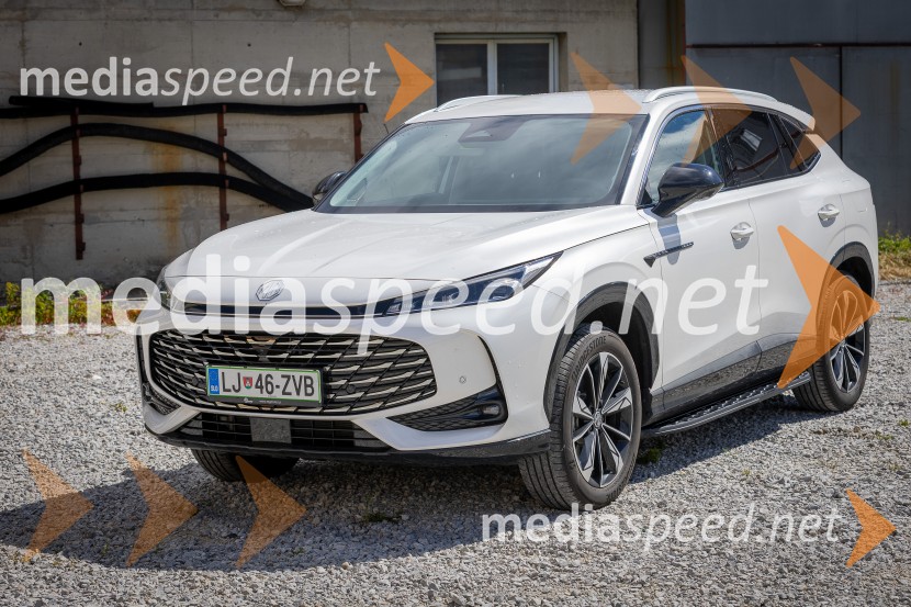 MG EHS Plug-in Hybrid