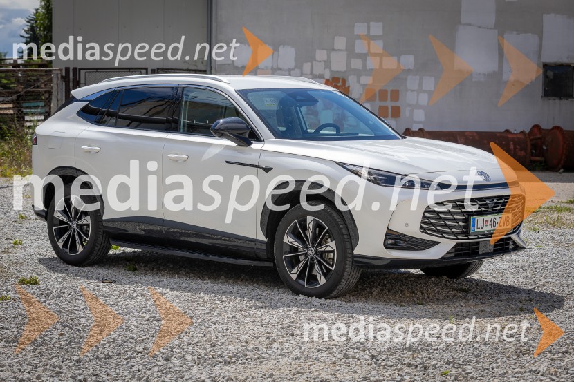 MG EHS Plug-in Hybrid