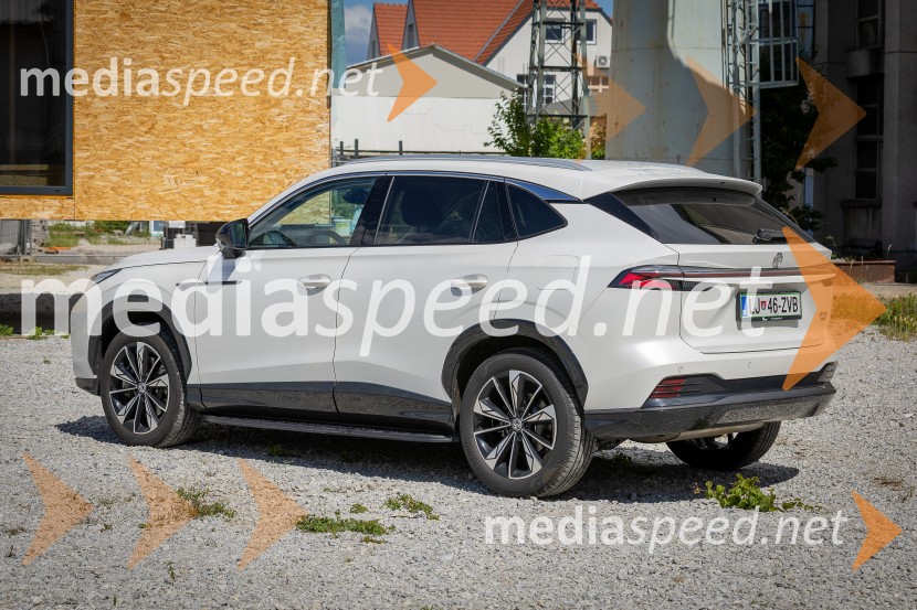 MG EHS Plug-in Hybrid