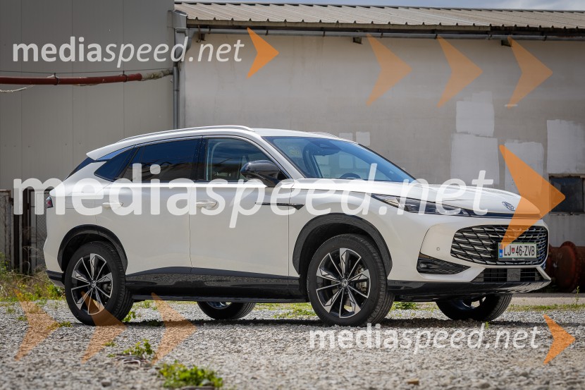 MG EHS Plug-in Hybrid