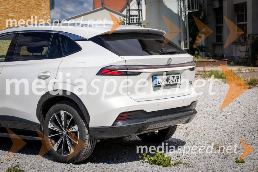 MG EHS Plug-in Hybrid