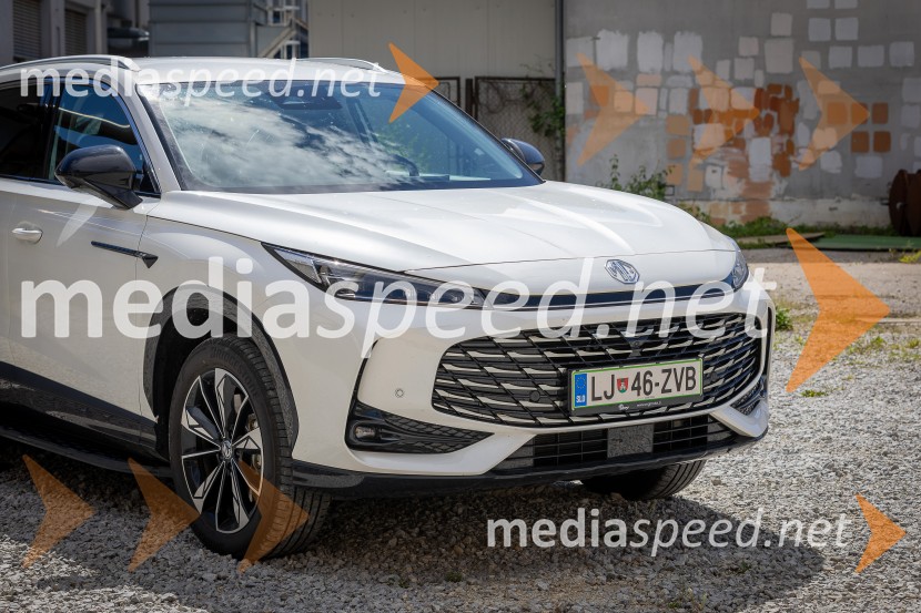 MG EHS Plug-in Hybrid