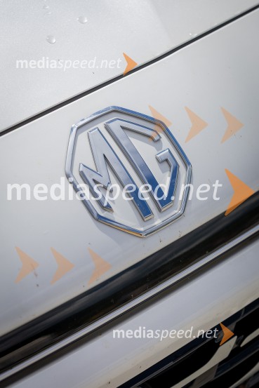 MG EHS Plug-in Hybrid
