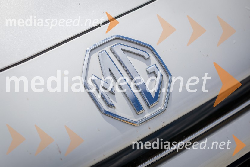 MG EHS Plug-in Hybrid