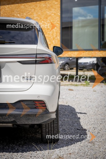 MG EHS Plug-in Hybrid