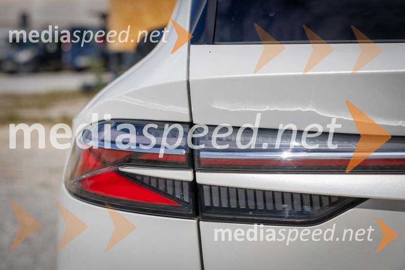 MG EHS Plug-in Hybrid