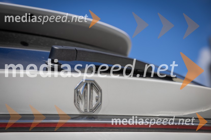 MG EHS Plug-in Hybrid