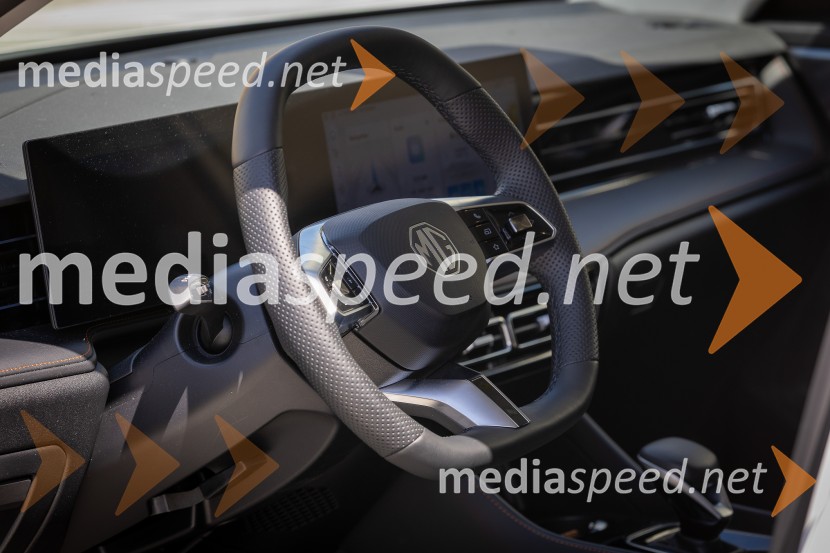 MG EHS Plug-in Hybrid