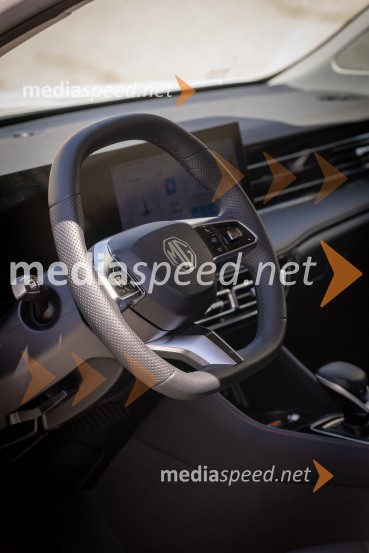 MG EHS Plug-in Hybrid