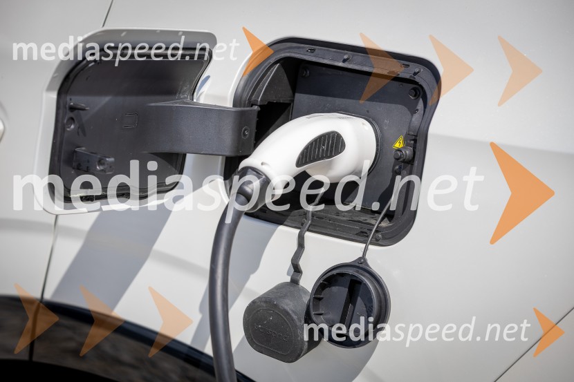 MG EHS Plug-in Hybrid