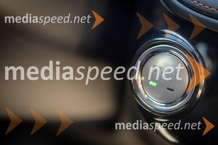 MG EHS Plug-in Hybrid